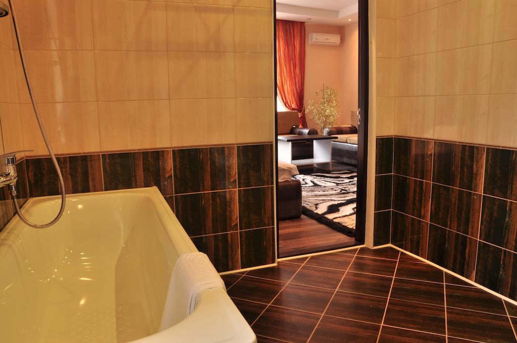 Imperial Hotel Chisinau Eksteriør bilde