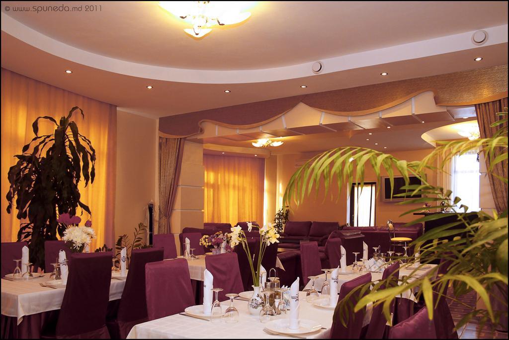 Imperial Hotel Chisinau Eksteriør bilde